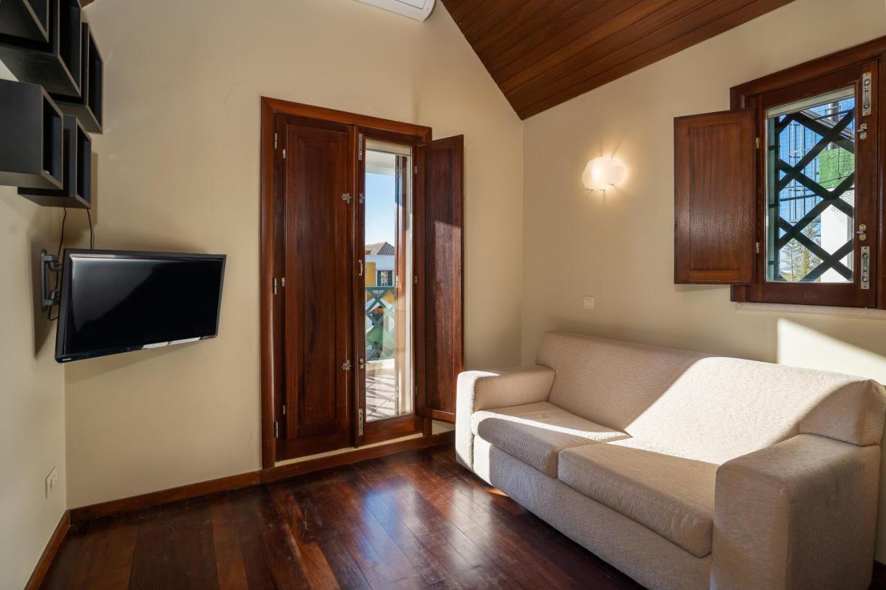 Holiday Villa In Elite Residential Area Of 파로 외부 사진