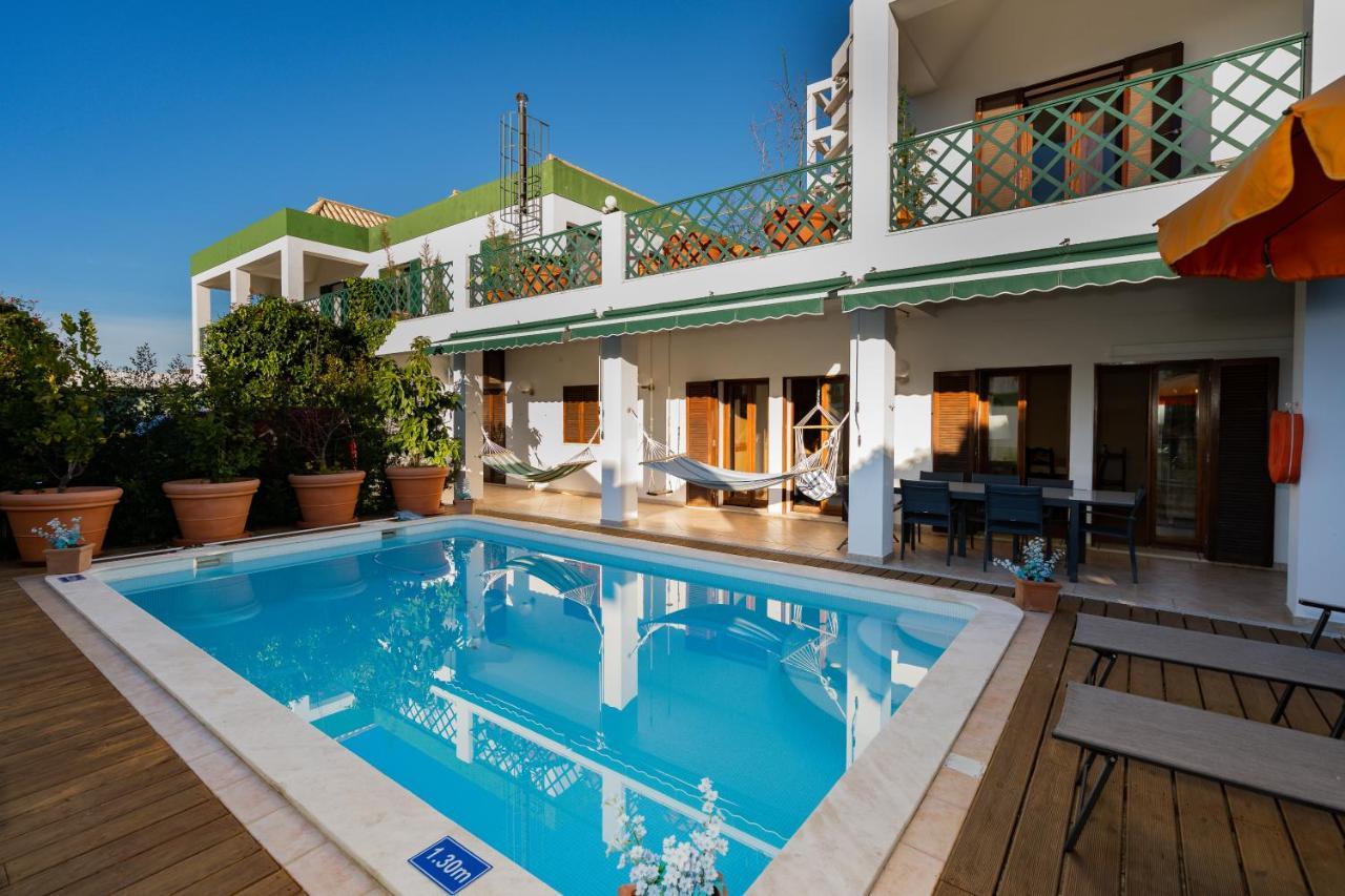 Holiday Villa In Elite Residential Area Of 파로 외부 사진