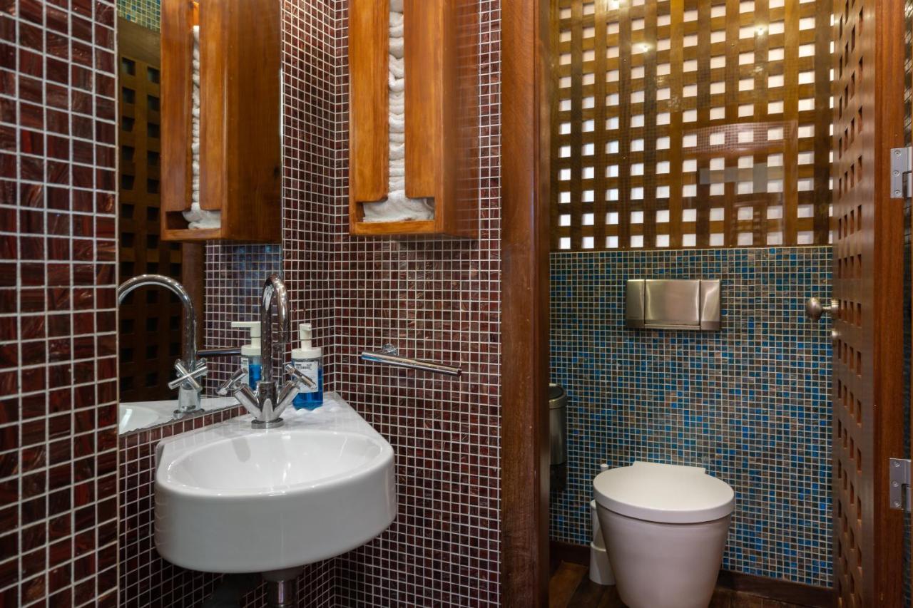 Holiday Villa In Elite Residential Area Of 파로 외부 사진